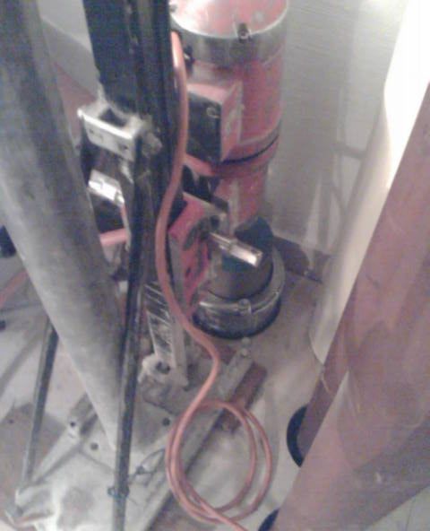 k&ouml;zvetlen elsz&iacute;v&aacute;ssal t&ouml;rt&eacute;nő f&uacute;r&aacute;s