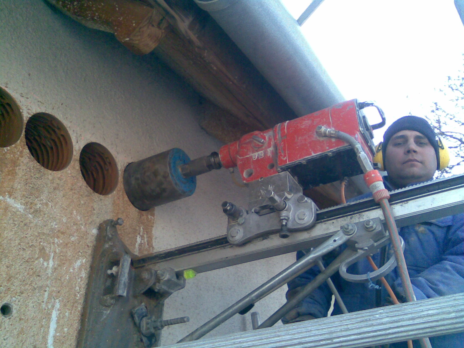 Etyek - t&eacute;gla fal f&uacute;r&aacute;s